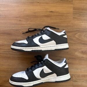 Nike Dunk Low - Womens 8.5